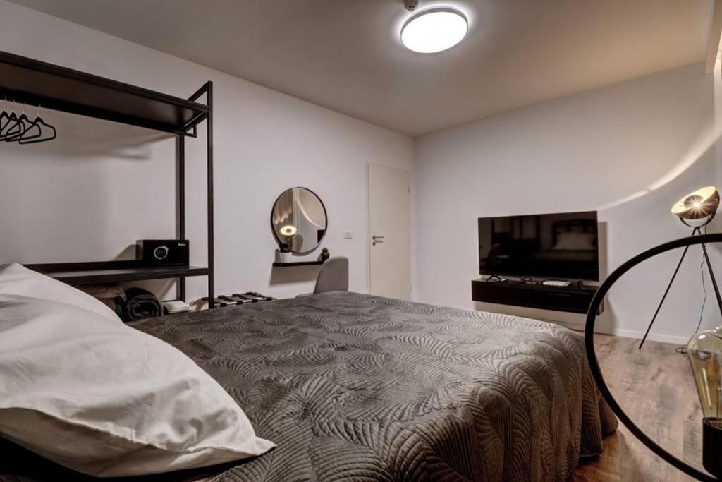 Town Square Apartment 프리슈티나 외부 사진